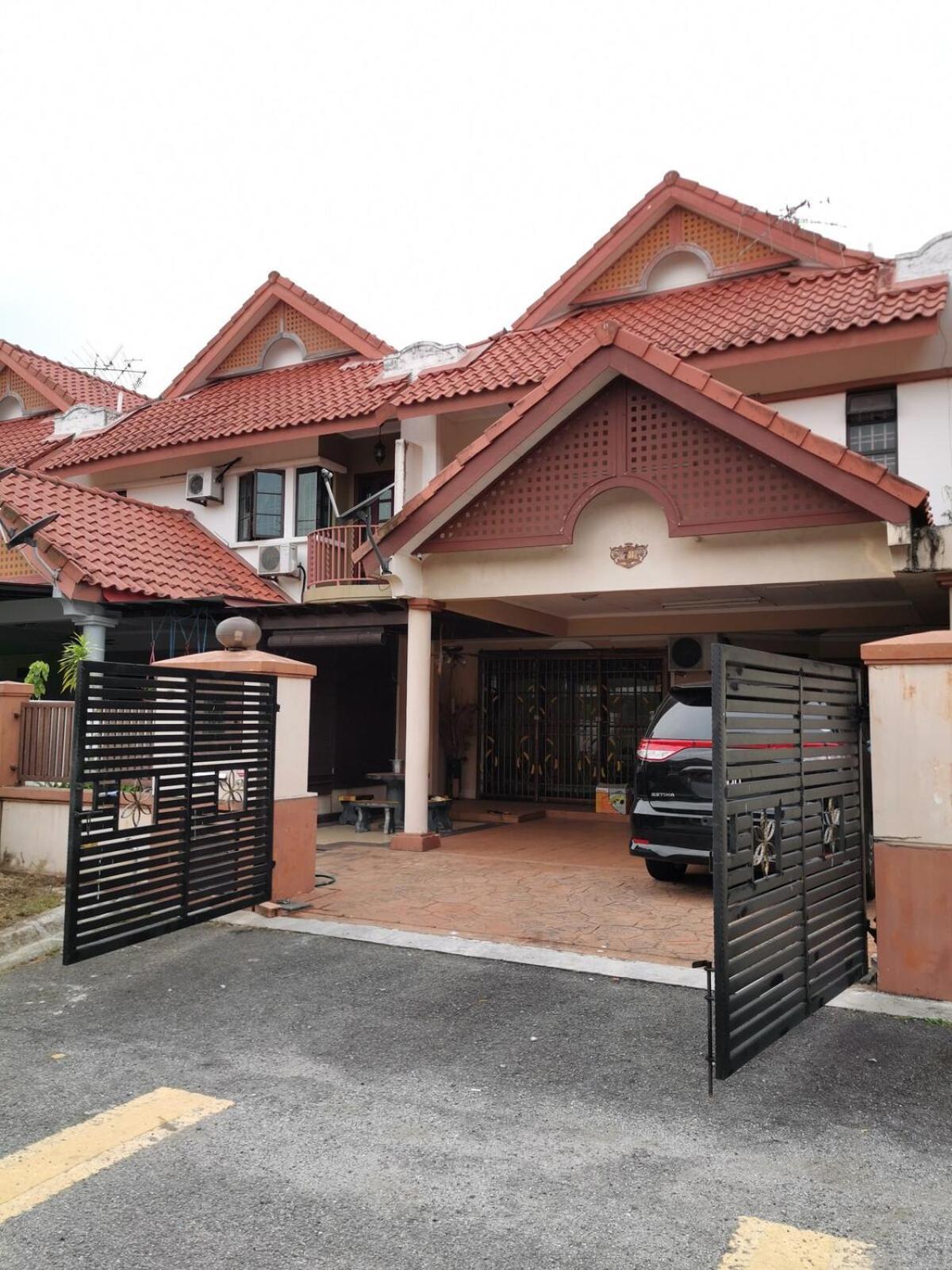 Rini Utama Homestay スクダイ エクステリア 写真